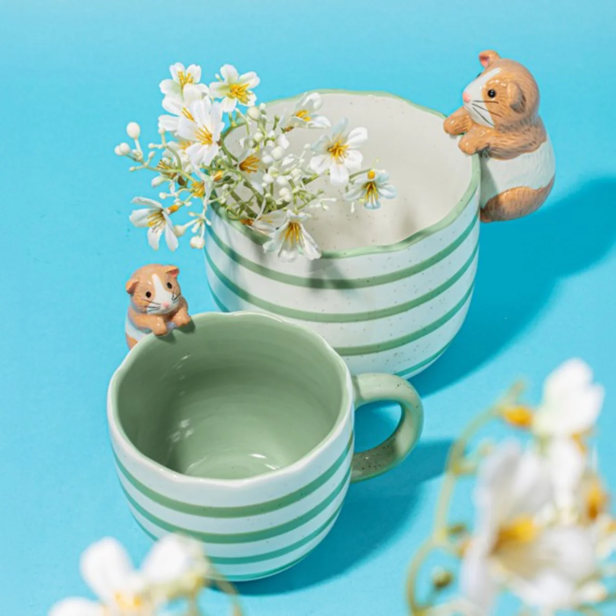 Mug peeking Guinea Pig - Image 3