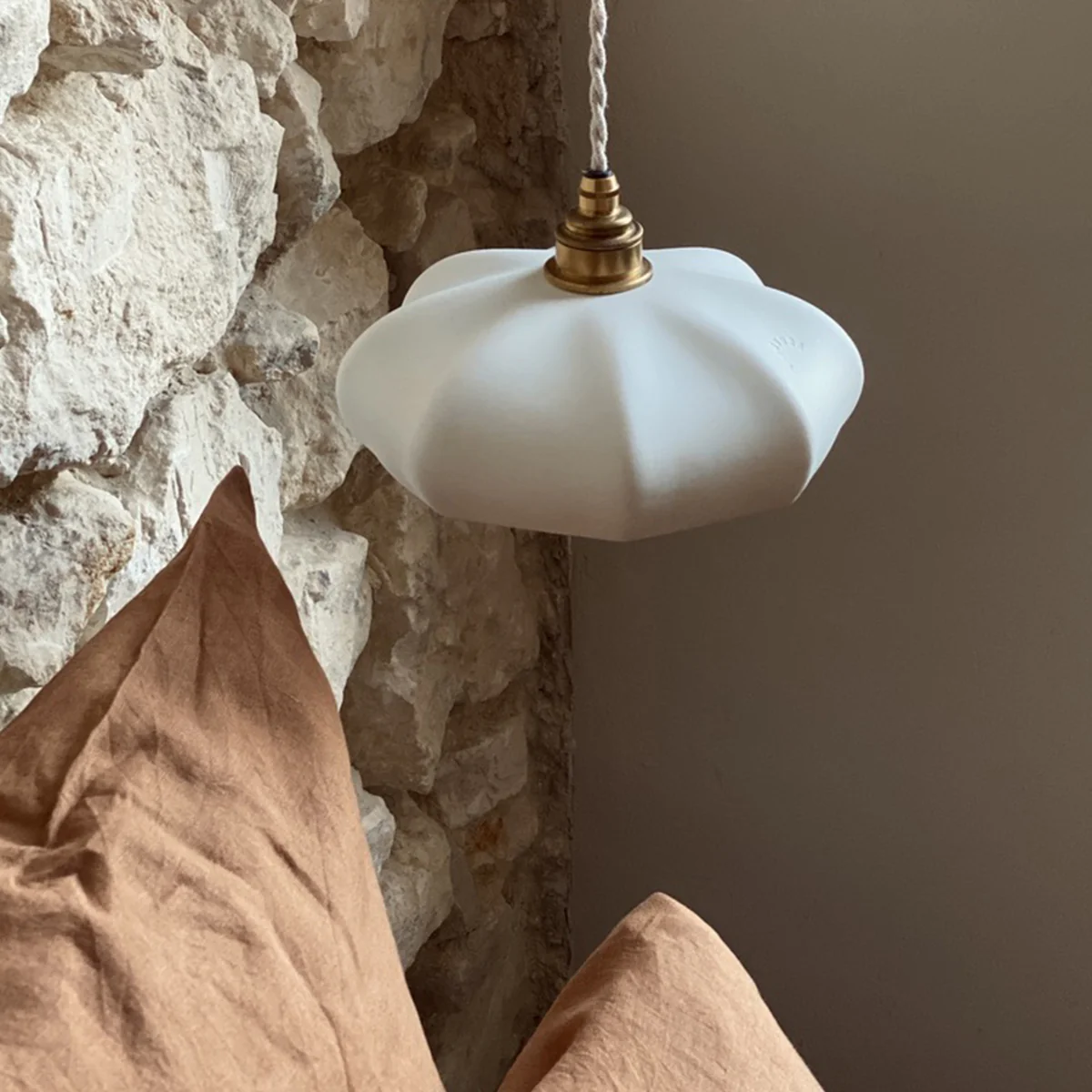 Suspension Maria en porcelaine biscuit - Ø 24 cm - Image 2